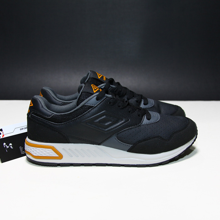 Giày Outlet Umbro thấp cổ da đen UTDD002 umbro-thap-co-da-den-ubtdd02
