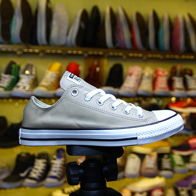Giày Outlet Converse classic thấp cổ da vàng CTDV014 converse-thap-co-da-vang-ctdv14