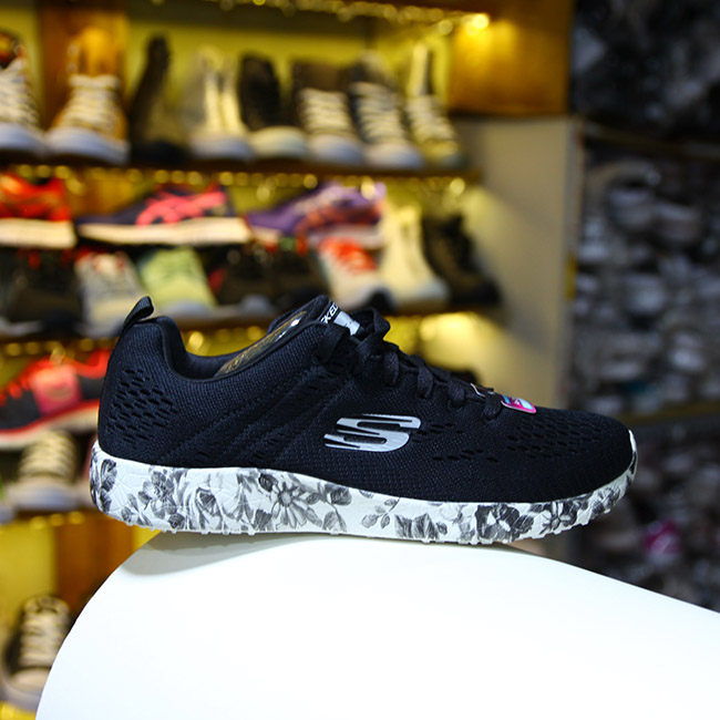 Giày Outlet Skechers thấp cổ vải đen STVD027 skechers-thap-co-vai-den-stvd27