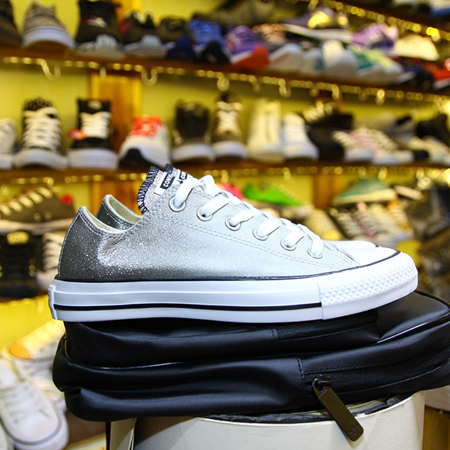 Giày Converse thấp cổ vải bạc CTVB001 converse-thap-co-vai-bac-ctvb01
