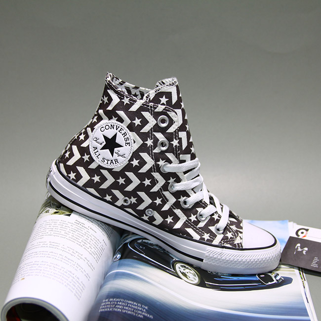 Giày Converse cao cổ vải họa tiết CCVH040 converse-cao-co-vai-hoa-tiet-ctvh57