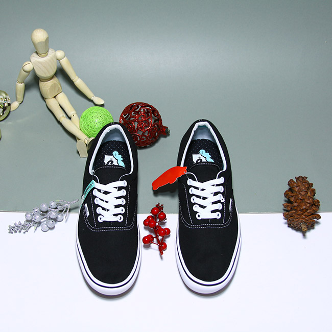 Giày Vans era thấp cổ vải đen VTVD012 vans-era-thap-co-vai-den-vtvd12