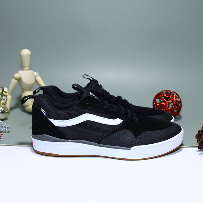 Giày Vans ULTRARANGE thấp cổ vải đen VTVD017 vans-ultrarange-thap-co-vai-den-vtvd17