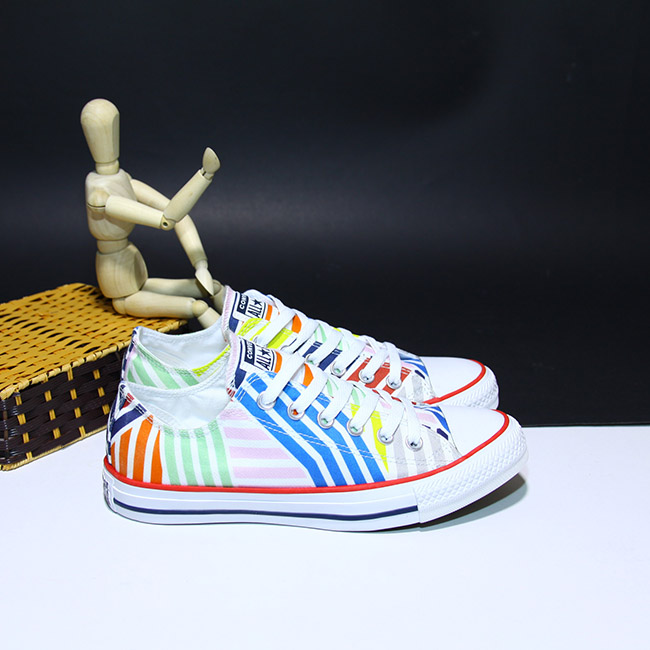 Giày Converse thấp cổ vải họa tiết CTVH063 converse-thap-co-vai-hoa-tiet-1