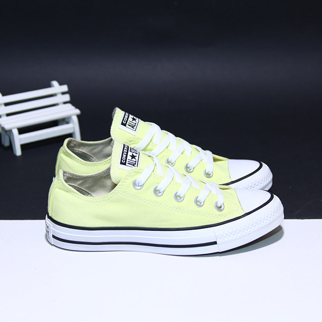 Giày Converse classic thấp cổ vải vàng CTVV012 converse-classic-thap-co-vai-vang-ctvv12