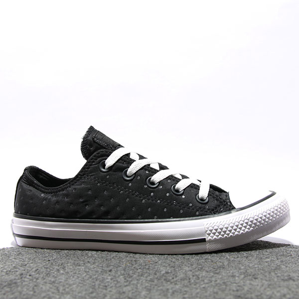 Giày Outlet Converse thấp cổ vải đen CTVD012 converse-thap-co-vai-den-ctvd12