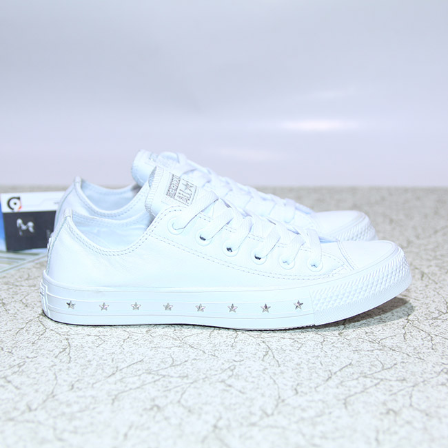 Giày Outlet Converse thấp cổ da trắng CTDT018 converse-thap-co-da-trang-ctdt18