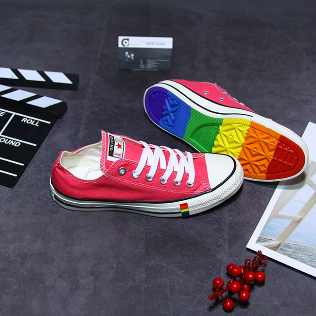 Giày Converse thấp cổ vải hồng CTVH069 converse-thap-co-vai-hong-ctvh69