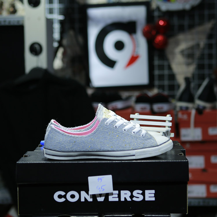 Giày Outlet Converse dainty thấp cổ vải ghi COUT015 