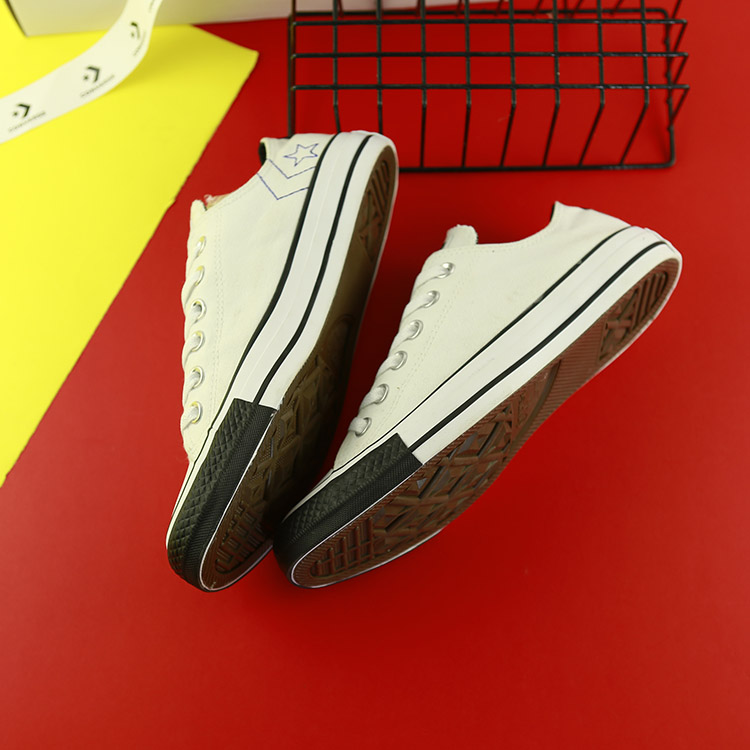 Giày Converse thấp cổ vải trắng CTVT082 converse-thap-co-vai-trang-ctvt82