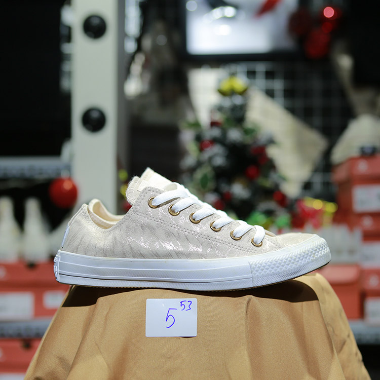Giày Outlet Converse thấp cổ da vàng COUT053 