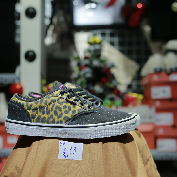 Giày Outlet Vans atwood thấp cổ vải họa tiết VOUT056 