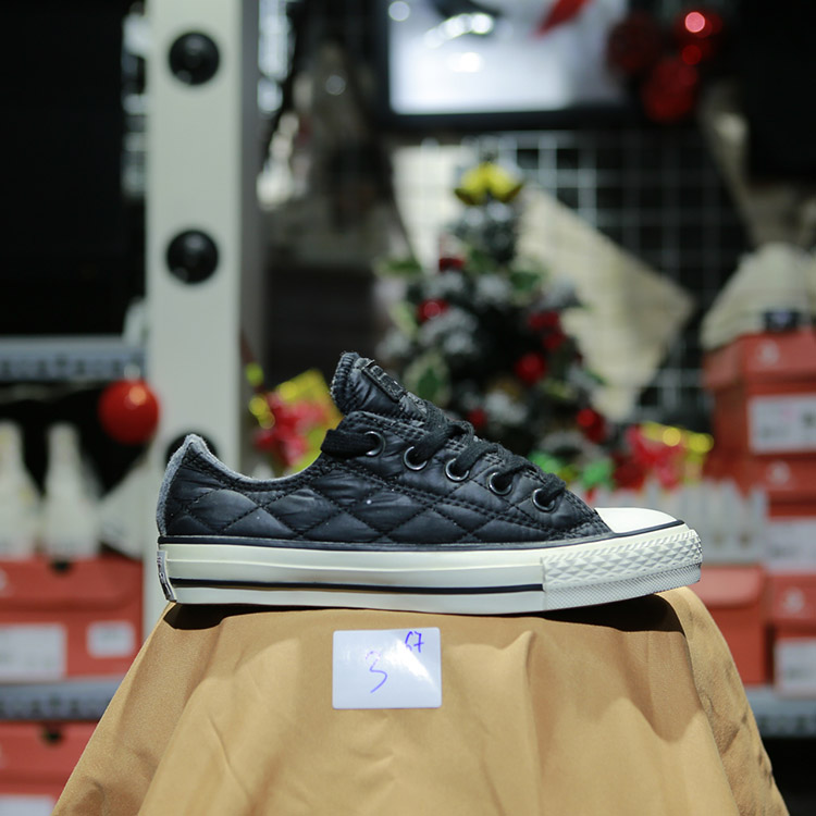 Giày Outlet Converse thấp cổ vải đen COUT067 