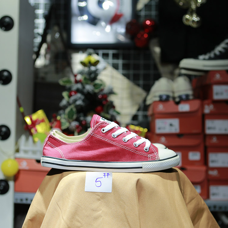 Giày Outlet Converse dainty thấp cổ vải đỏ COUT077 