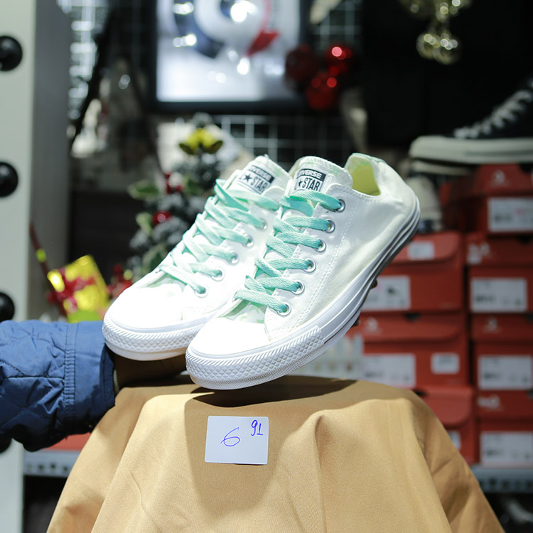 Giày Outlet Converse thấp cổ vải trắng COUT091 