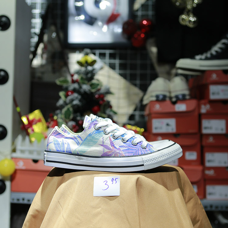Giày Outlet Converse thấp cổ vải họa tiết COUT095 