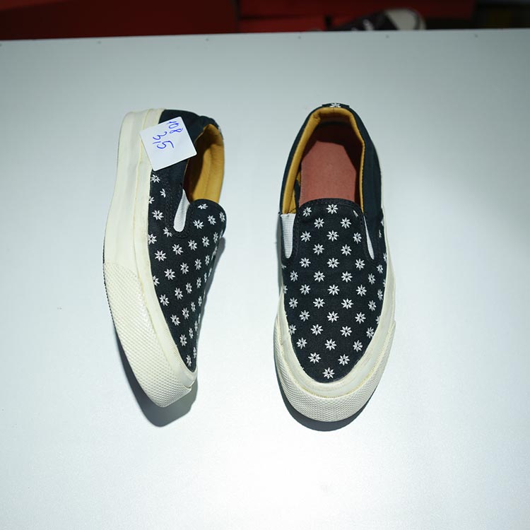 Giày Outlet Convesre slip-on thấp cổ vải họa tiết COUT108 Outlet Convesre slip-on