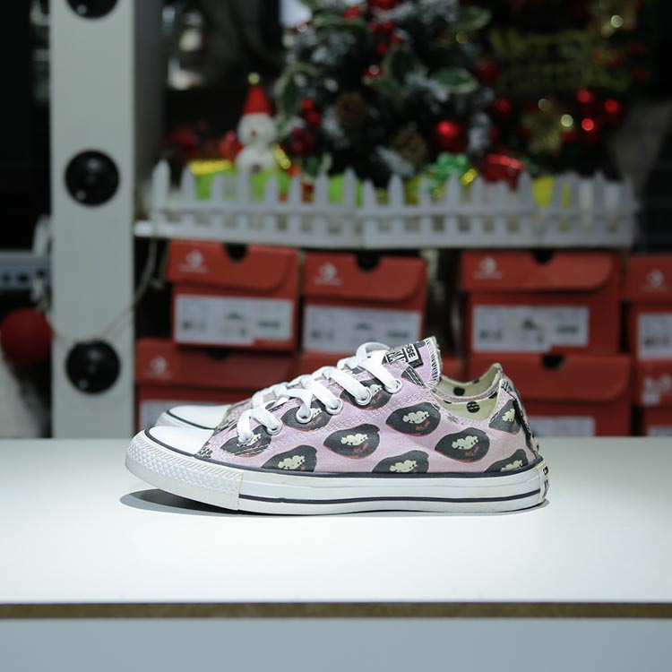 Giày Outlet Converse thấp cổ vải họa tiết COUT146 