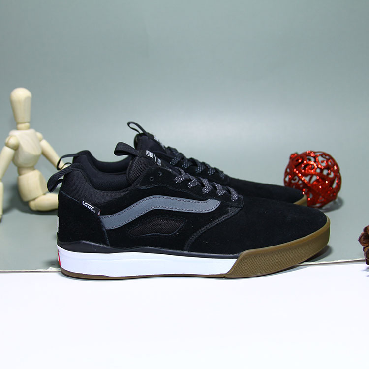 Giày Vans ULTRARANGE thấp cổ vải đen VTVD018 