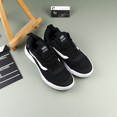 Giày Vans Ultrarange thấp cổ vải đen VTVD026 