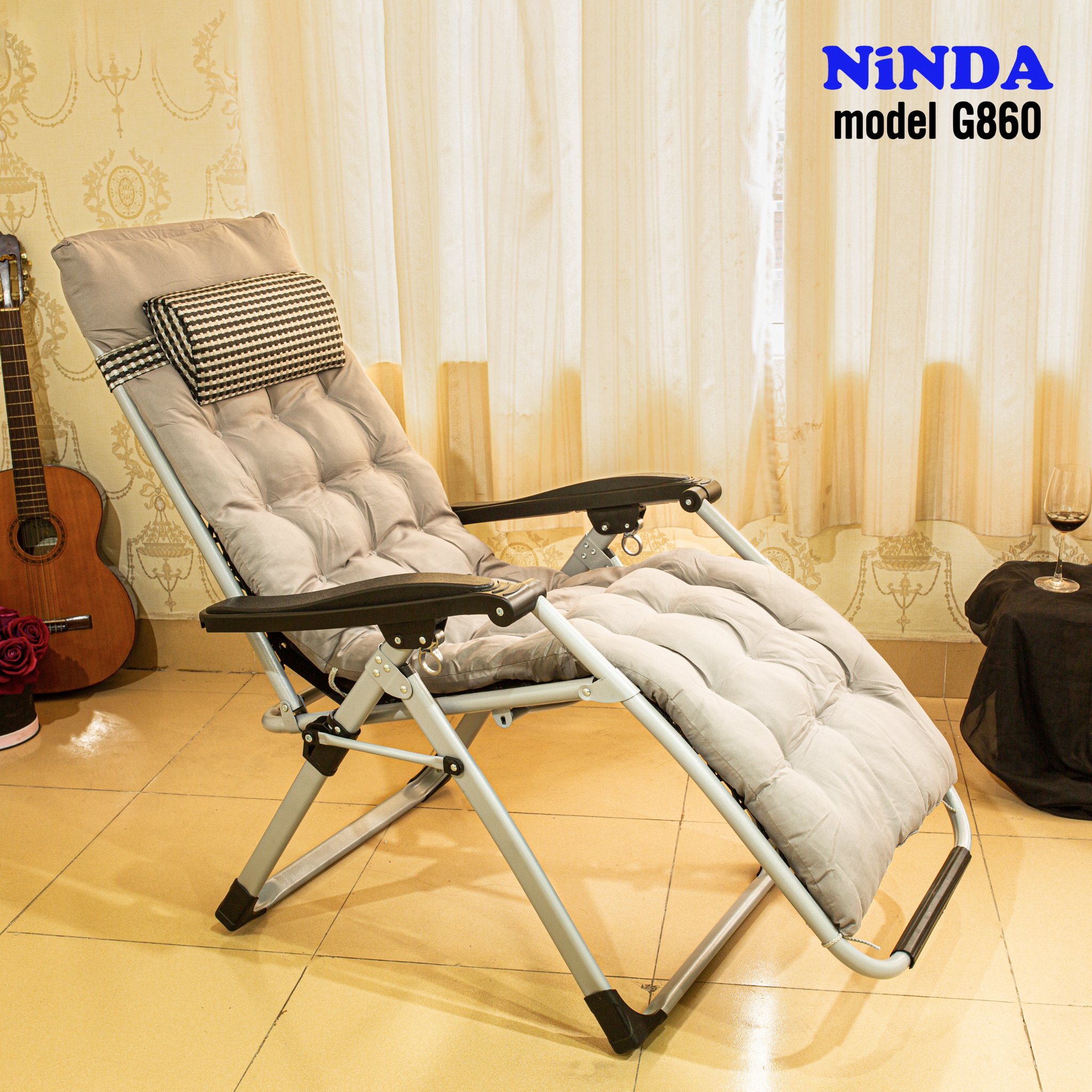 Ghế xếp thư giãn Có nệm NiNDA G860 chắc chắn, tiện lợi.