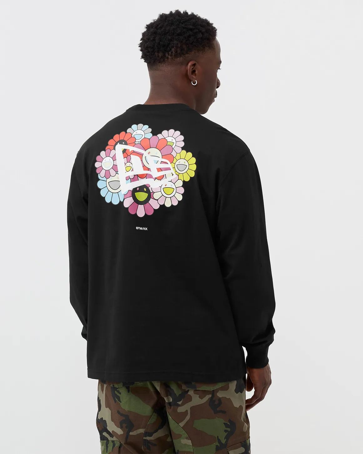 New Era x Takashi Murakami Flower Flag Longsleeve [13083532] New Era x Takashi Murakami Flower Flag Longsleeve [13083532]