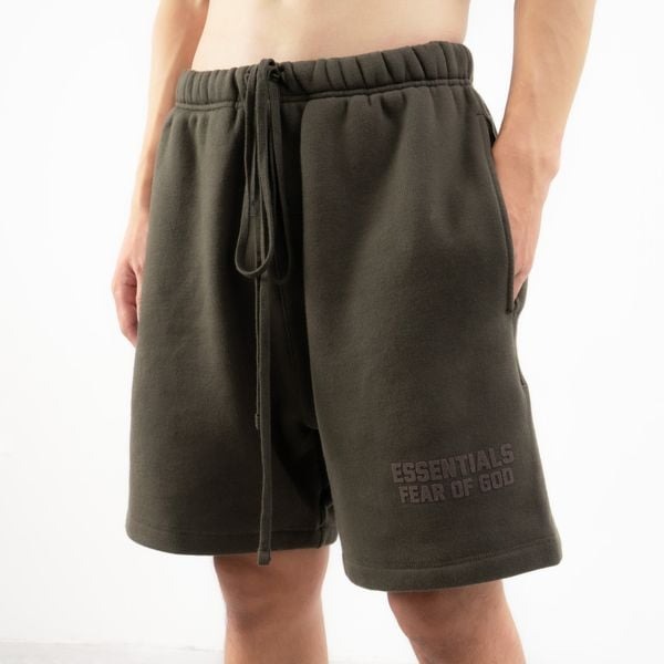 FOG Essentials Sweatershort Lime Olive [160SU222REU] FOG Essentials Sweatershort Lime Olive [160SU222REU]