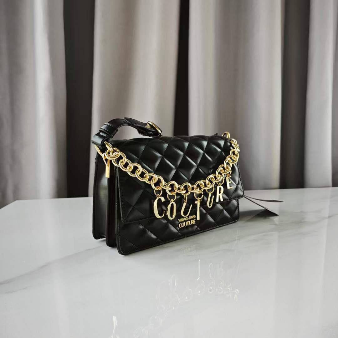 Versace Jeans Couture BLACK Quilted shoulder bag Versace Jeans Couture BLACK Quilted shoulder bag - 73va4bc4-zs409899