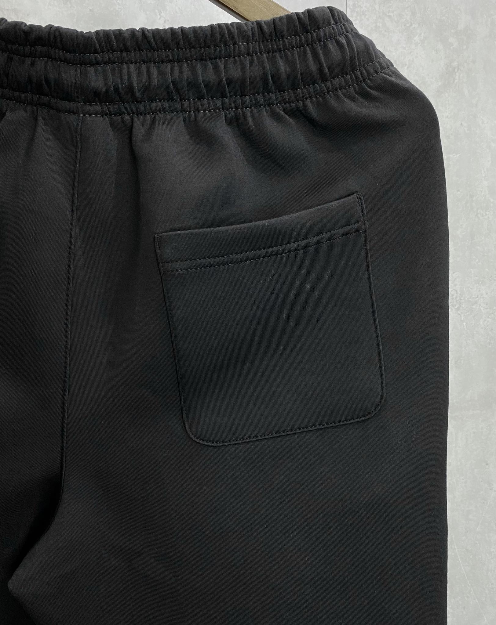 Tommy Hilfiger Men's Jeans Jogger Sweatpants Black [78F0249-615] Tommy Hilfiger Men's Jeans Jogger Sweatpants Black [78F0249-615]