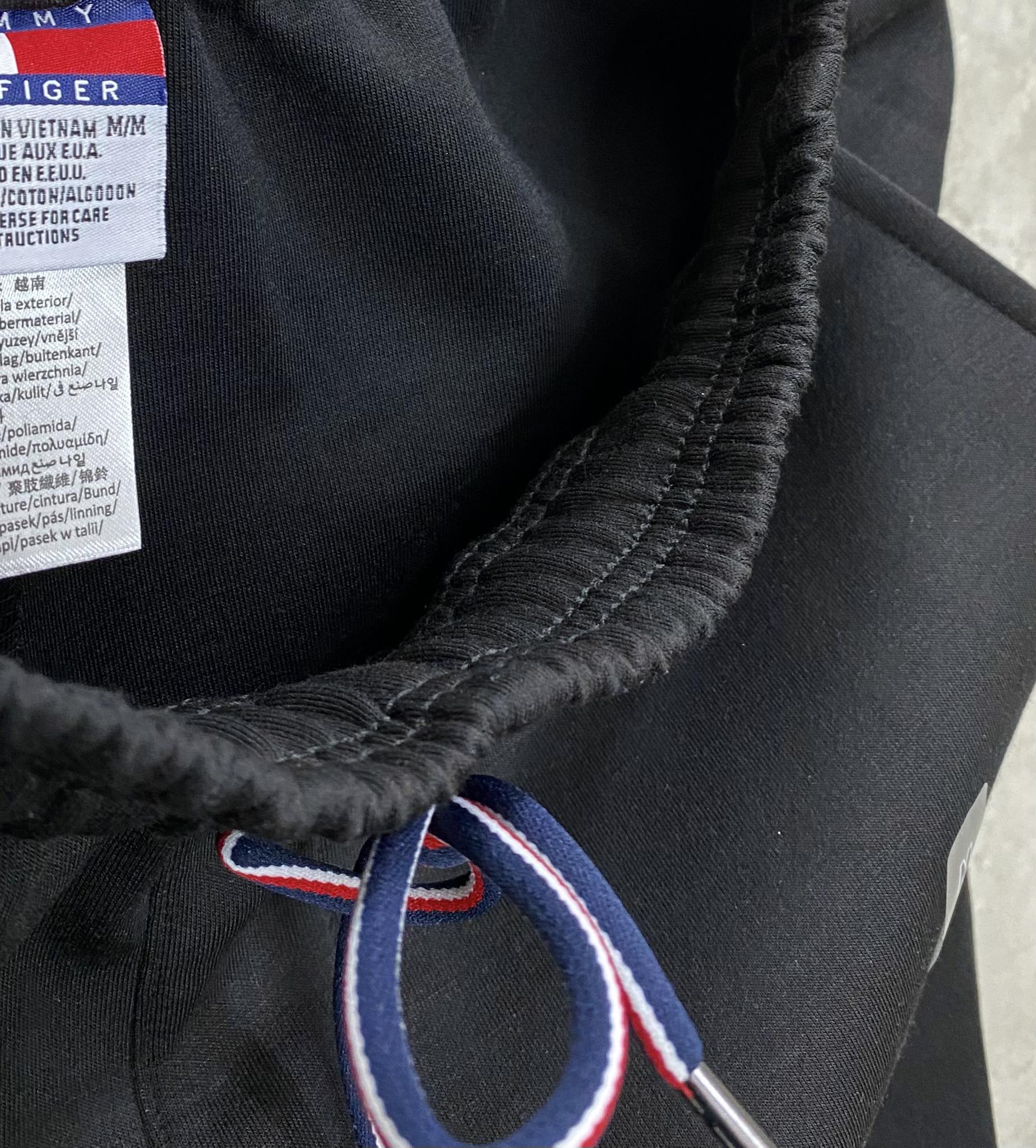 Tommy Hilfiger Men's Jeans Jogger Sweatpants Black [78F0249-615] Tommy Hilfiger Men's Jeans Jogger Sweatpants Black [78F0249-615]