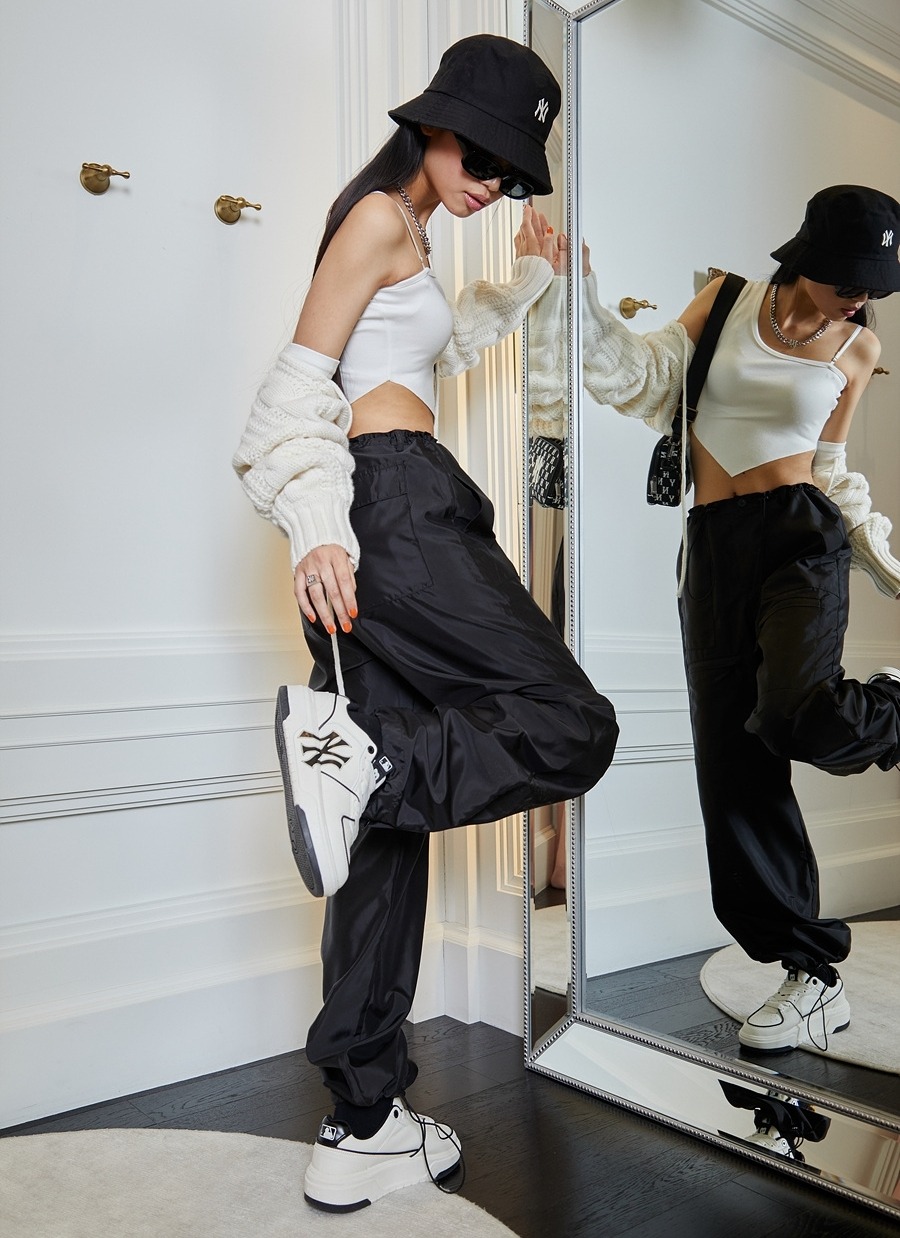 MLB Liner Basic New York Yankees Black White [3ASXCA12N-50WHS] MLB Liner Basic New York Yankees Black White [3ASXCA12N-50WHS]