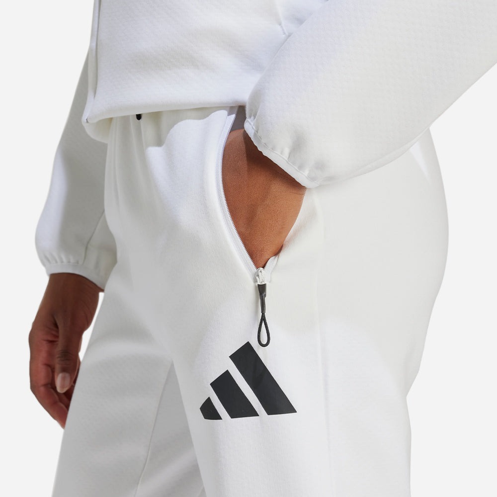 Adidas Z.N.E Essential Jogger White 2024 [JE7843] Adidas Z.N.E Essential Jogger White 2024 [JE7843]
