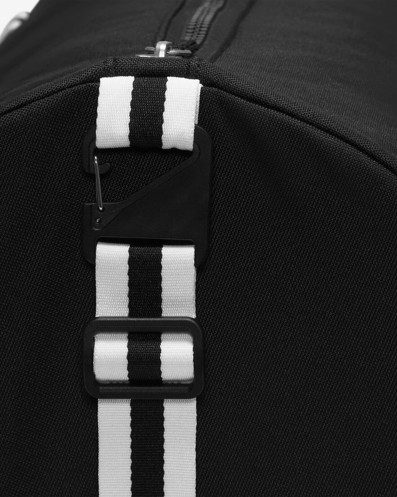 Nike sportswear Heritage 