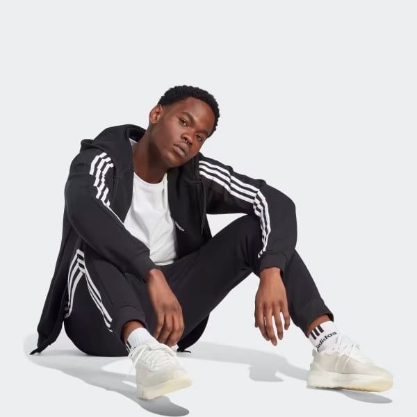 Adidas Essentials Fleece 3-Stripes Tapered Cuff Black [IB4030] Adidas Essentials Fleece 3-Stripes Tapered Cuff Black [IB4030]