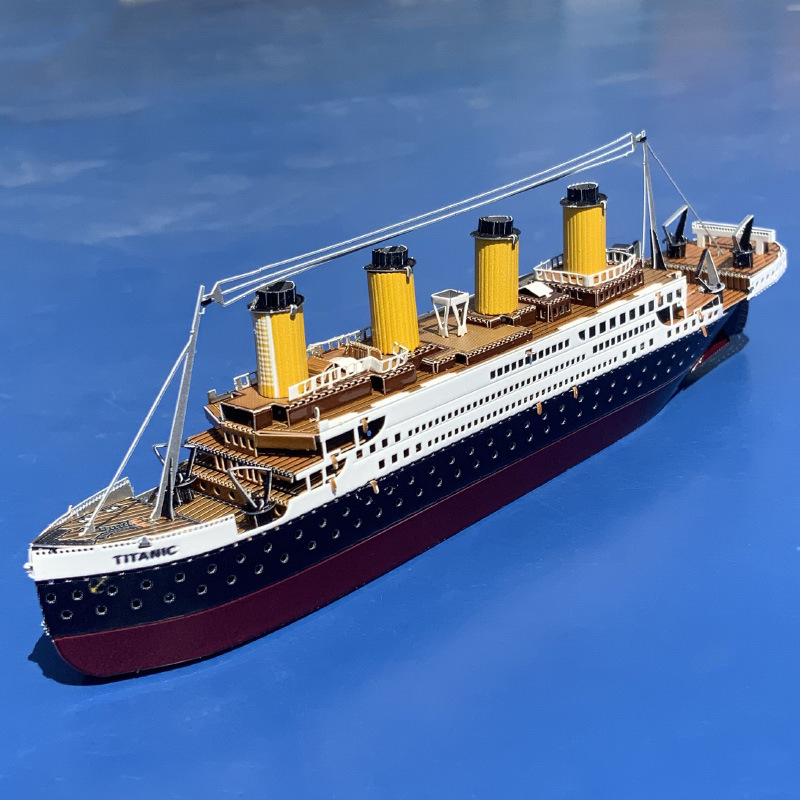 Mô Hình Tàu Titanic I Metal Head