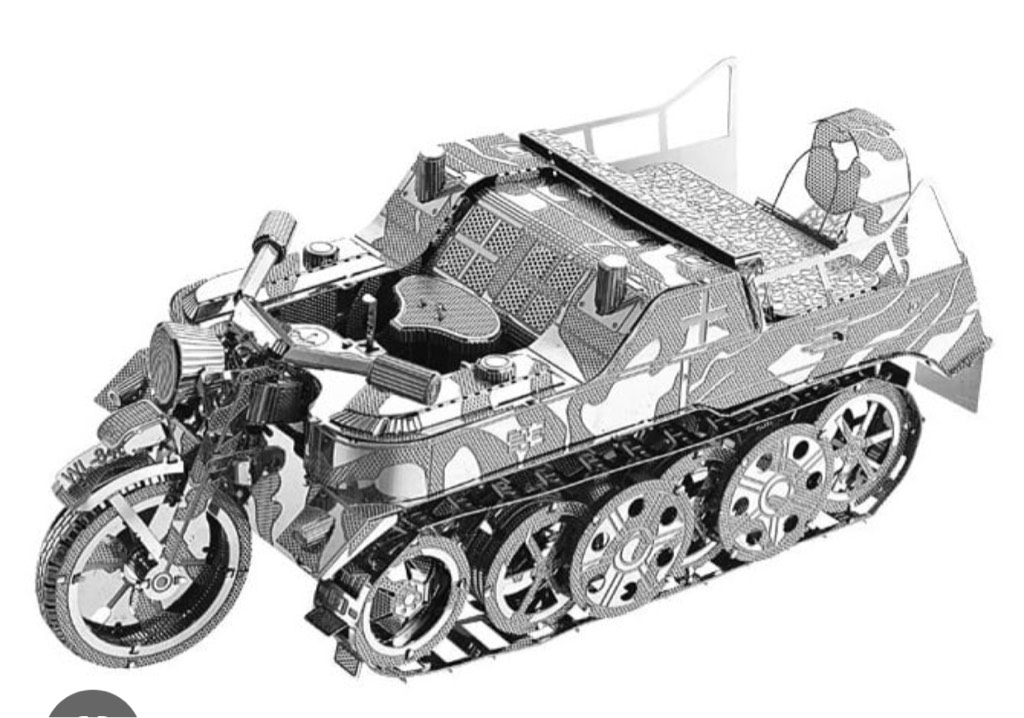 Mô Hình Xe Quân Sự SD.KFZ.2 I IronStar