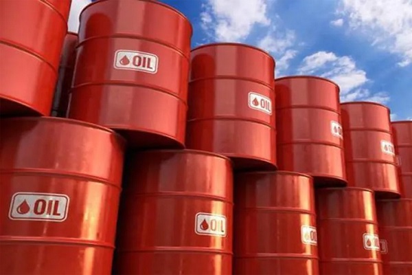 Giá dầu có thể tiếp tục lao dốc khi triển vọng tiêu thụ xấu đi và sức ép từ đồng USD