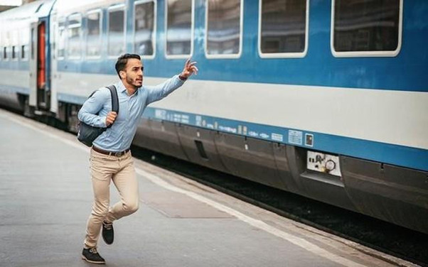 Góc nhìn chuyên gia: VN-Index khó hồi phục mạnh ngay lúc này, nhà đầu tư chậm chân vẫn còn cơ hội 