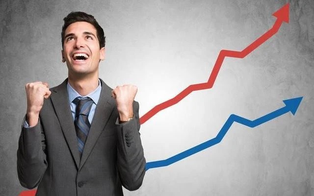 Góc nhìn chuyên gia: Một lượng tiền lớn đang chực chờ đổ vào chứng khoán, VN-Index có thể hướng tới 1.300 điểm