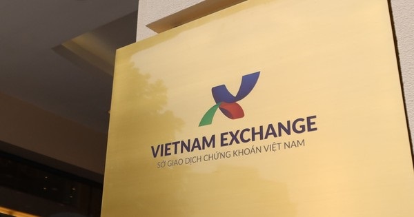 Sở Giao dịch chứng khoán Việt Nam lãi hơn 7,6 tỷ đồng/ngày