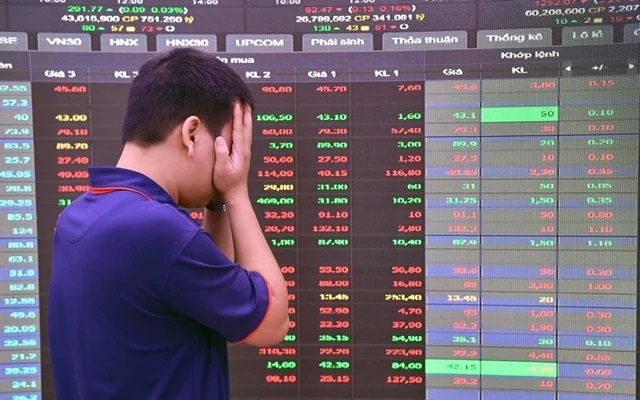Vì sao VN-Index liên tục bị 