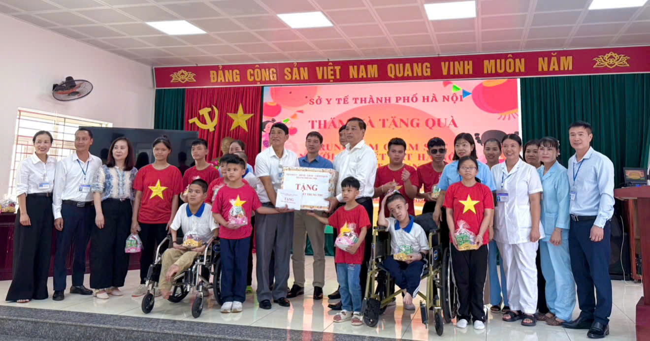 SỞ Y TẾ HÀ NỘI THĂM, TẶNG QUÀ  NHÂN DỊP TẾT TRUNG THU NĂM 2026