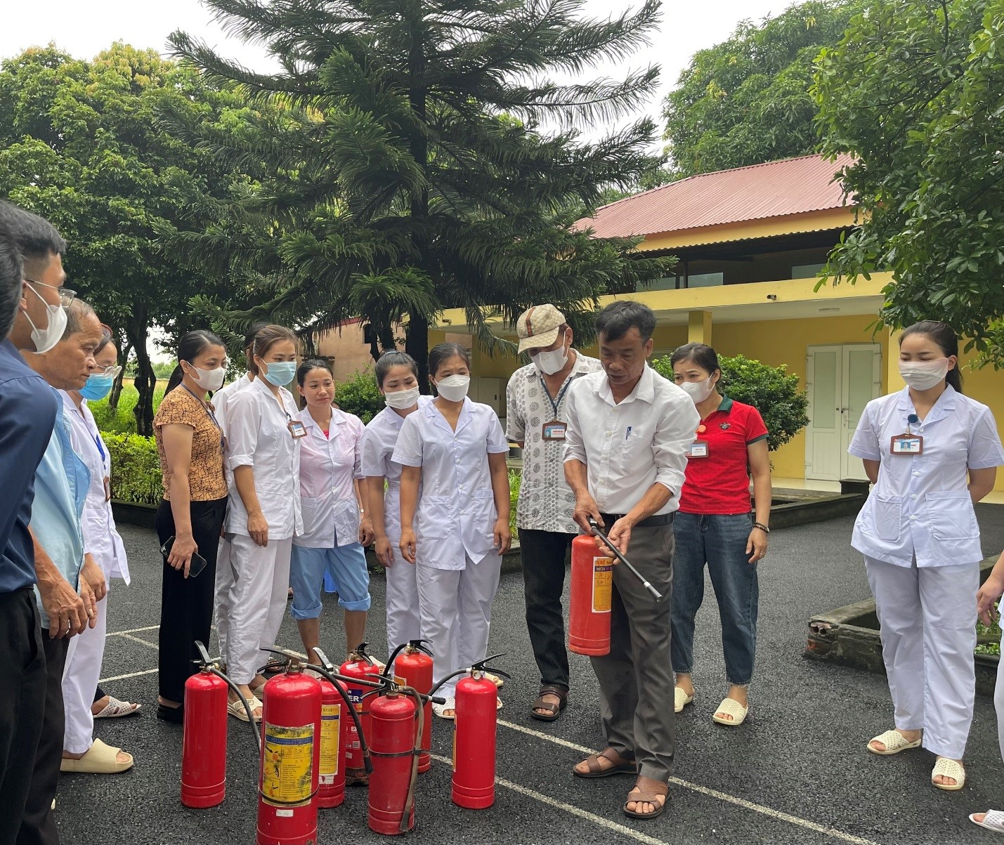 Trung tâm Chăm sóc người khuyết tật Hà Nội tổ chức hướng dẫn  công tác phòng cháy, chữa cháy