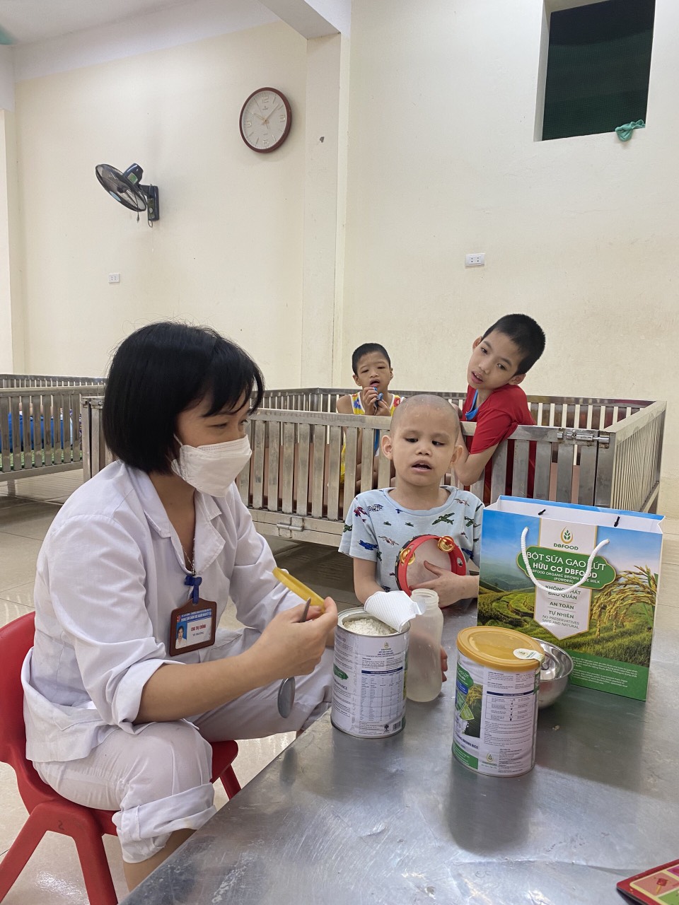 Chăm sóc, bảo vệ người khuyết tật
