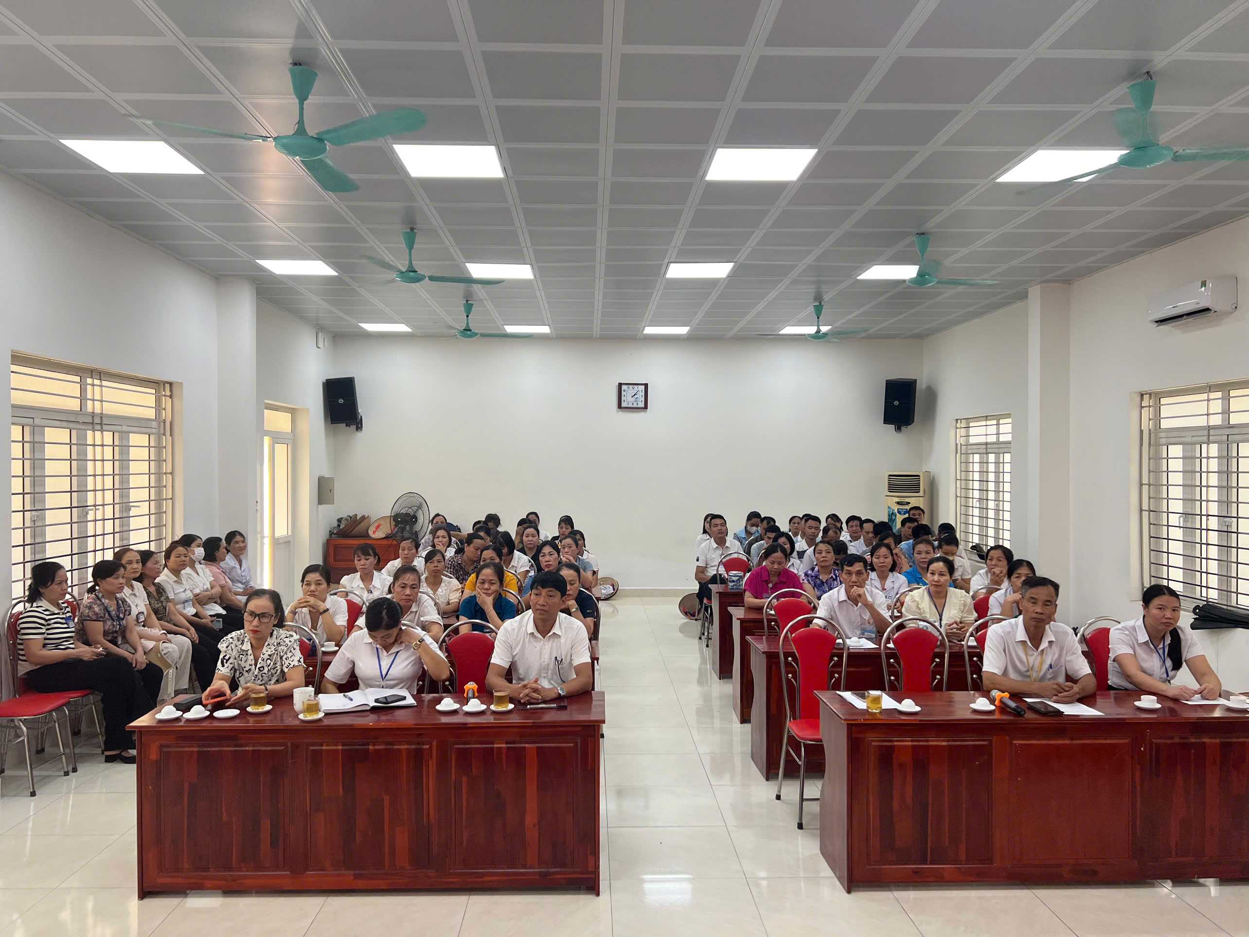 TRUNG TÂM CHĂM SÓC NGƯỜI KHUYẾT TẬT HÀ NỘI TỔ CHỨC HỘI NGHỊ SƠ KẾT 6 THÁNG ĐẦU VÀ TRIỂN KHAI NHIỆM VỤ 6 THÁNG CUỐI NĂM 2025
