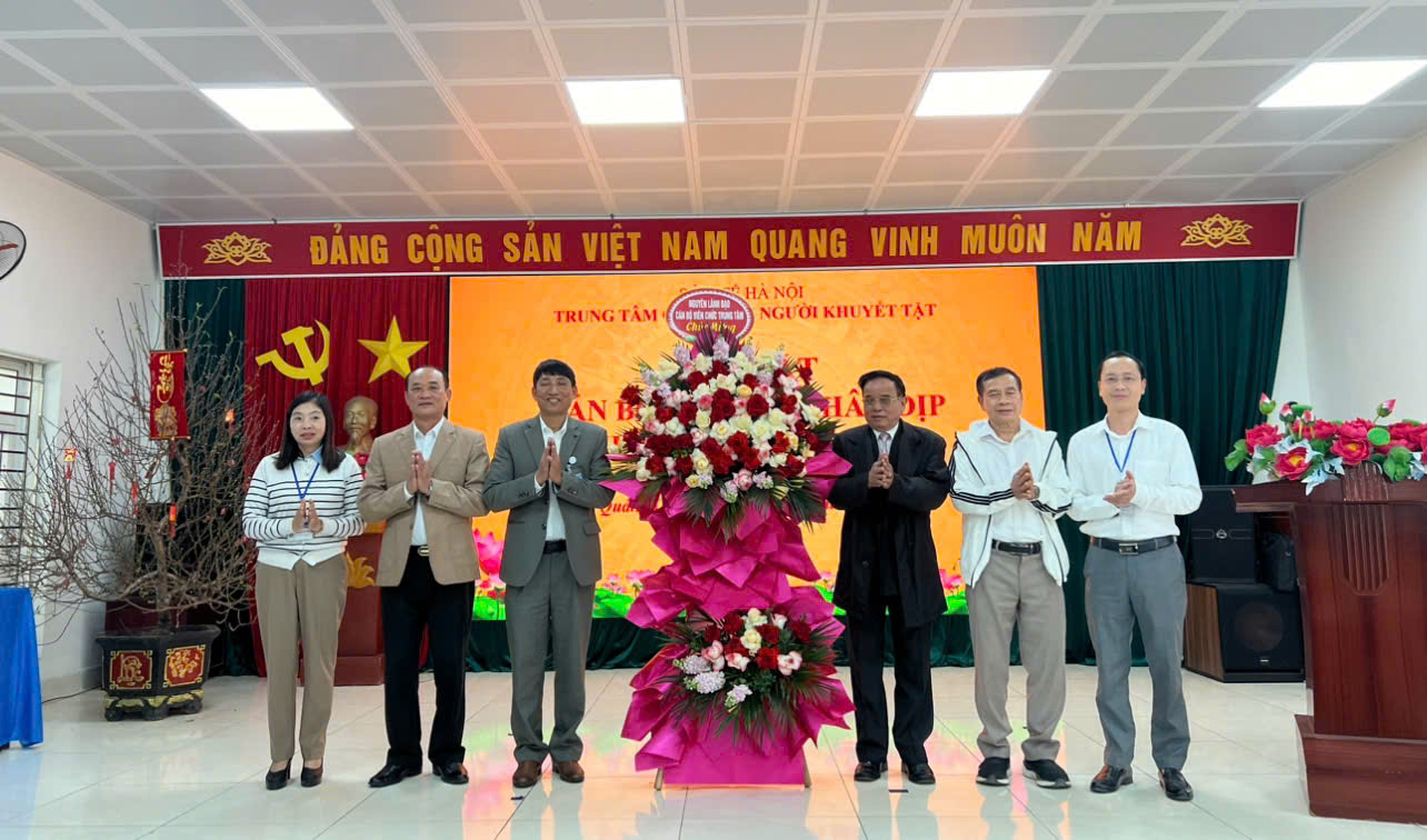 GÌN GIỮ TRUYỀN THỐNG, TRI ÂN CÁN BỘ HƯU TRÍ