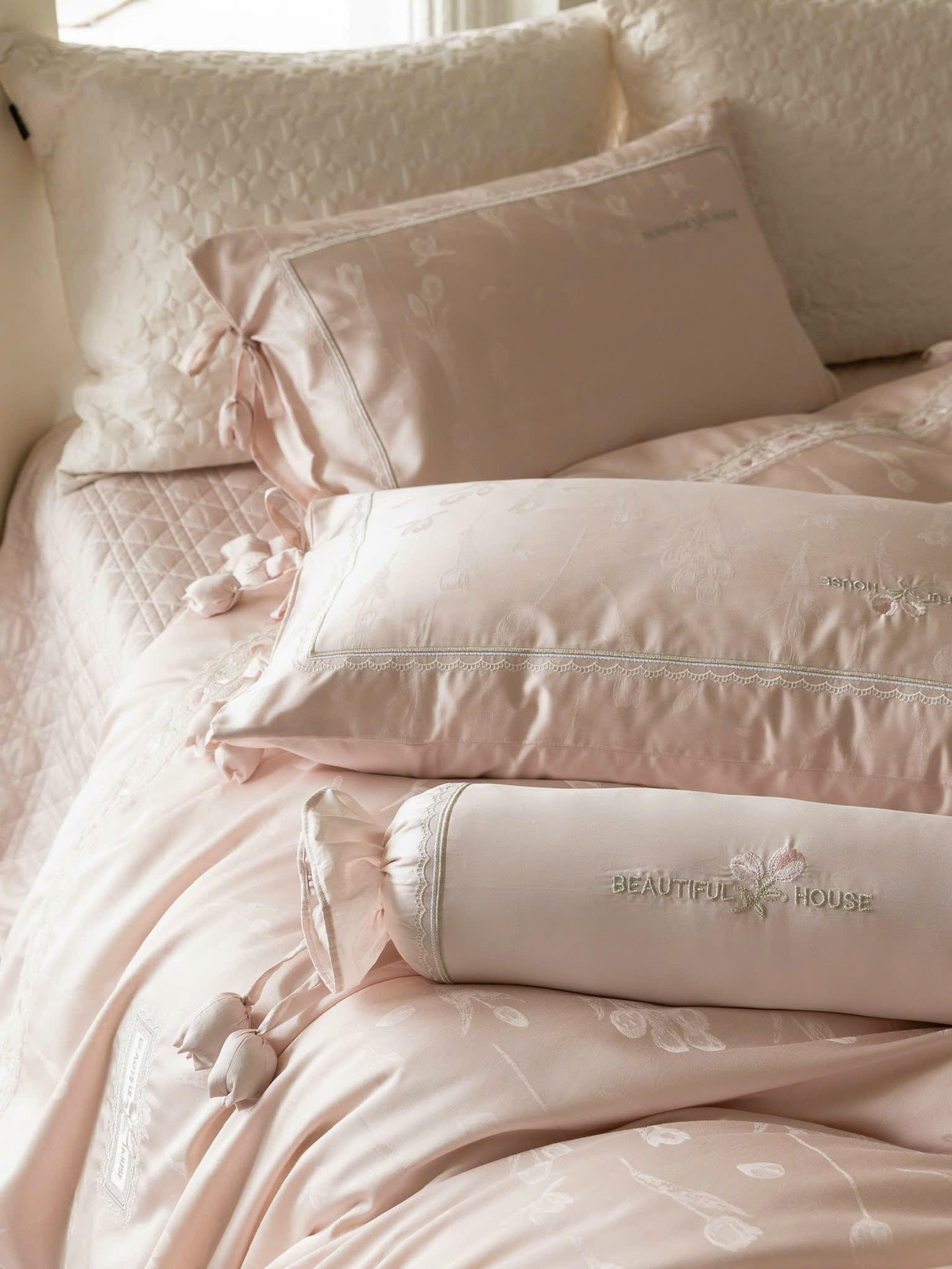 𝐇𝐎𝐔𝐒𝐄 𝐁𝐄𝐀𝐔𝐓𝐈𝐅𝐔𝐋 - 𝑇𝑒𝑛𝑐𝑒𝑙 𝑇ℎ𝑒̂𝑢 𝐻𝑜𝑎 𝑇𝑢𝑙𝑖𝑝