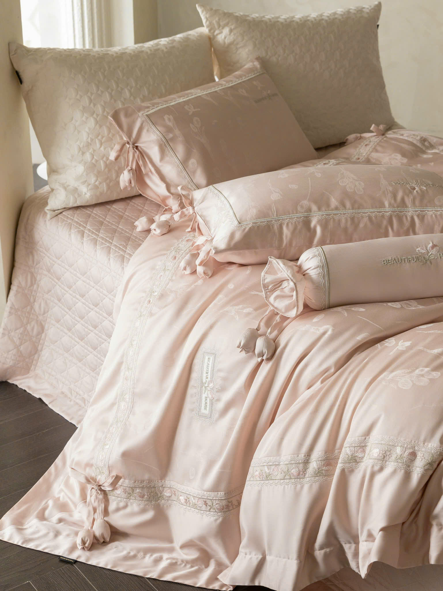 𝐇𝐎𝐔𝐒𝐄 𝐁𝐄𝐀𝐔𝐓𝐈𝐅𝐔𝐋 - 𝑇𝑒𝑛𝑐𝑒𝑙 𝑇ℎ𝑒̂𝑢 𝐻𝑜𝑎 𝑇𝑢𝑙𝑖𝑝