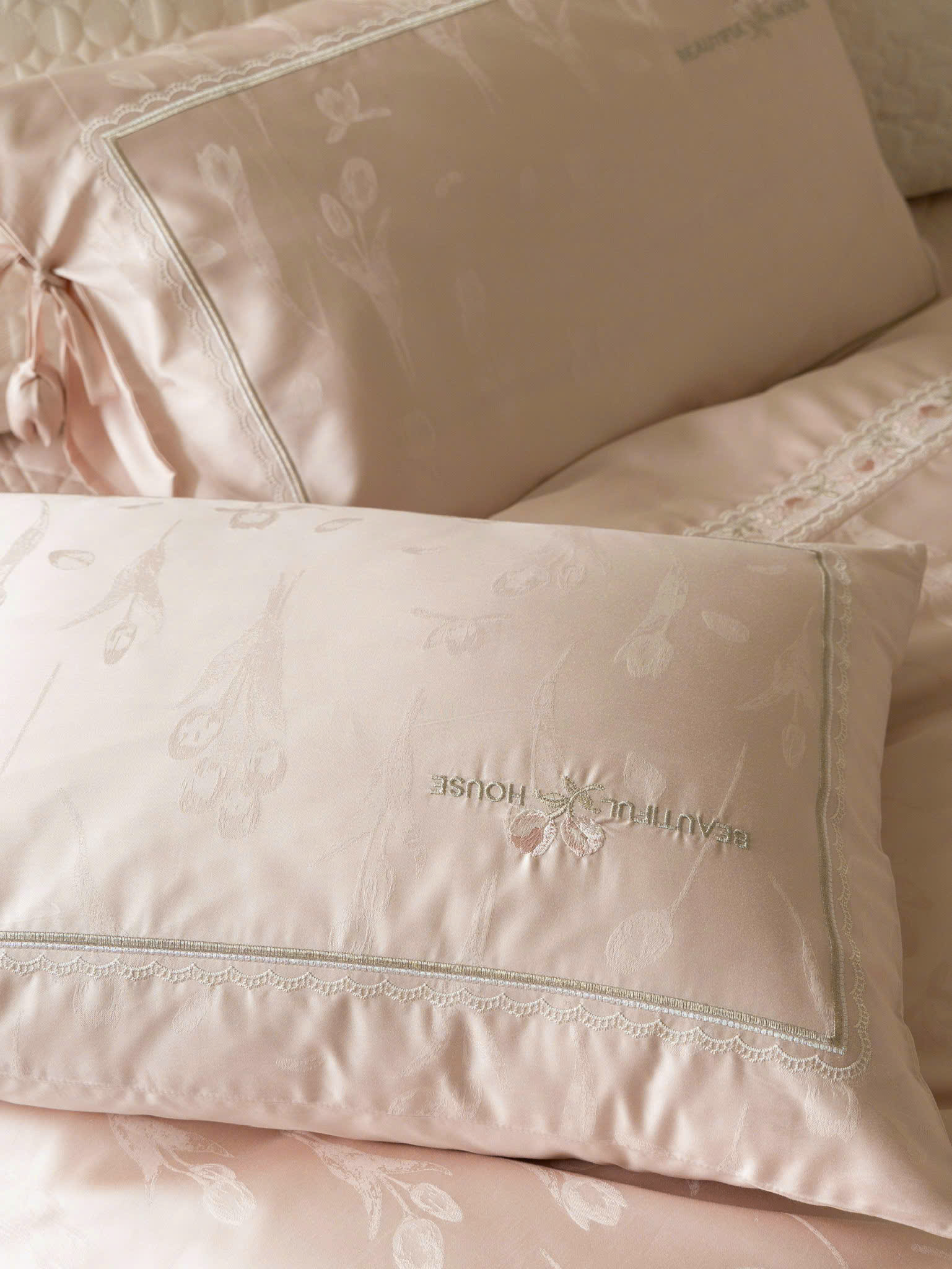 𝐇𝐎𝐔𝐒𝐄 𝐁𝐄𝐀𝐔𝐓𝐈𝐅𝐔𝐋 - 𝑇𝑒𝑛𝑐𝑒𝑙 𝑇ℎ𝑒̂𝑢 𝐻𝑜𝑎 𝑇𝑢𝑙𝑖𝑝