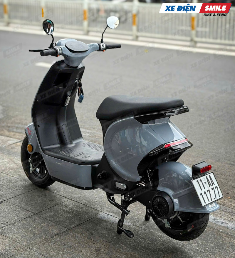 Takashi Mono sở hữu ngoại hình cuốn hút và thiết kế tinh tế